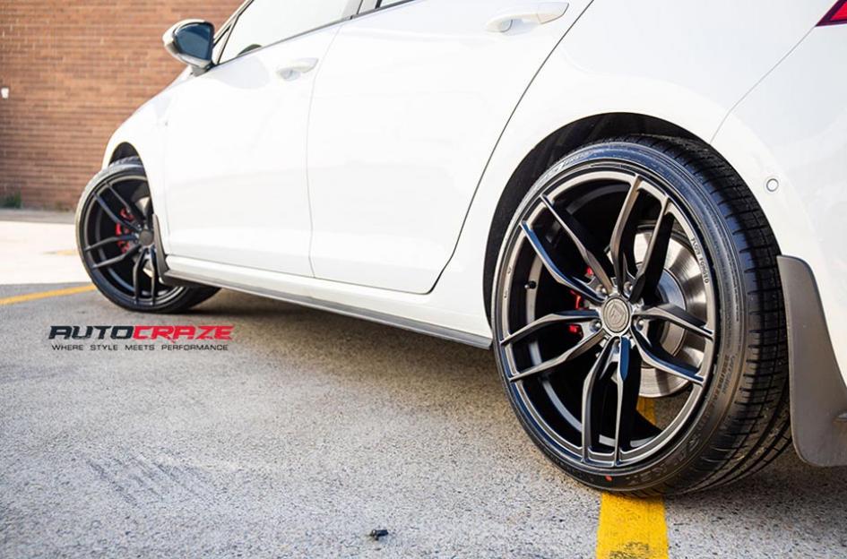 VOLKSWAGEN GOLF EFS3 MATTE BLACK